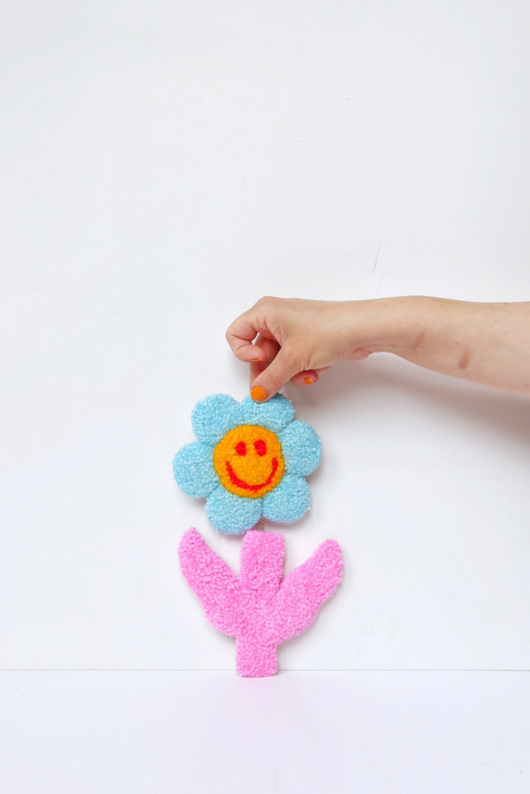 Stor Smiley Face Blomst - Lyseblå, Gul & Pink Tekstilkunst