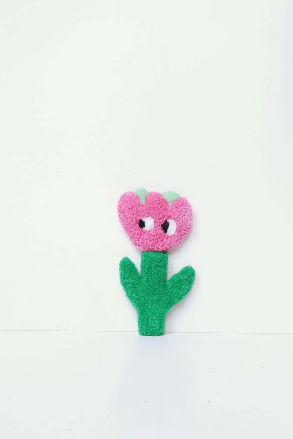 Blomst med Øjne - Lyserød & Grøn Tekstilkunst