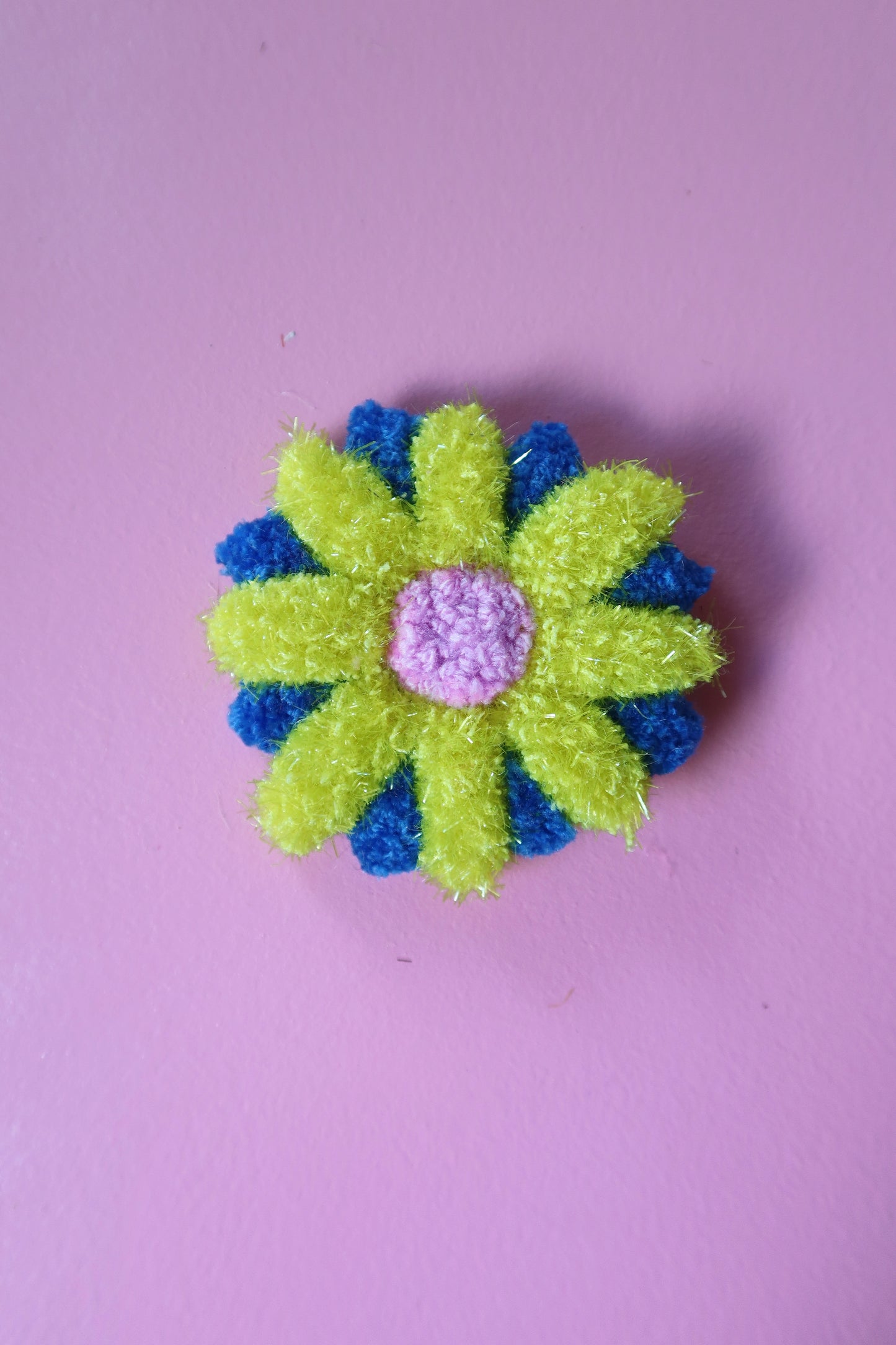 Flower Accessorie blue/yellow/pink