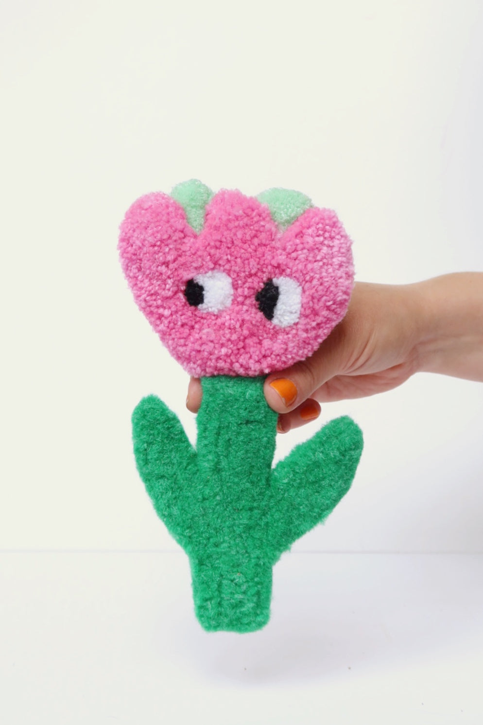 Blomst med Øjne - Lyserød & Grøn Tekstilkunst