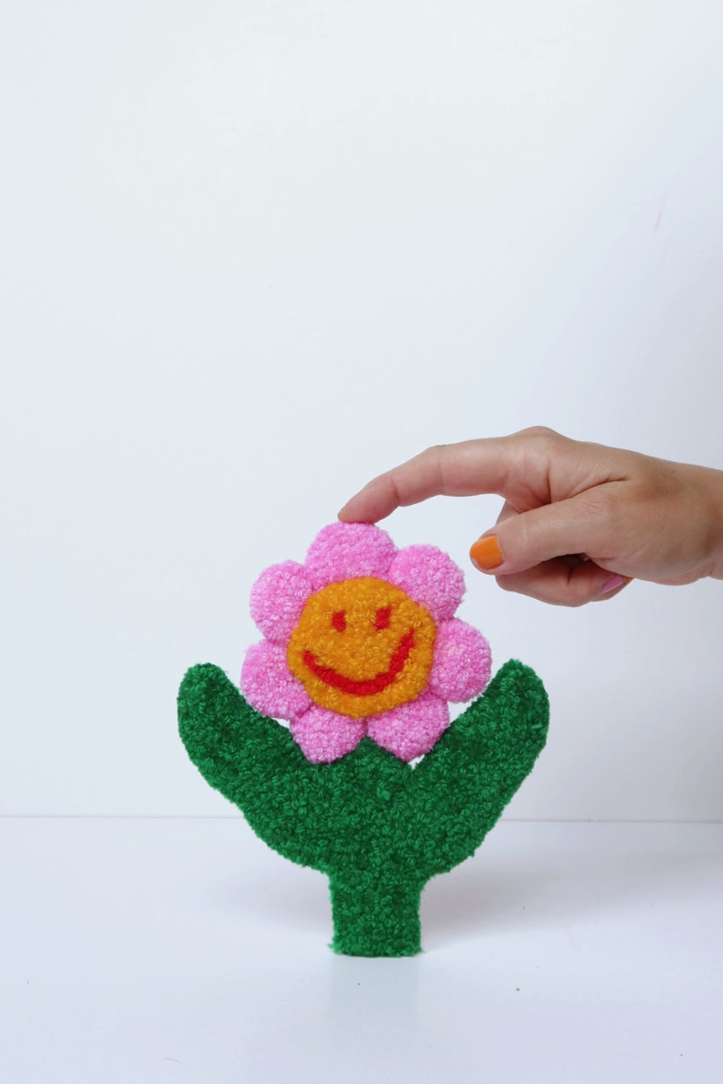 Smiley Face Blomst - Pink, Gul & Grøn Tekstilkunst