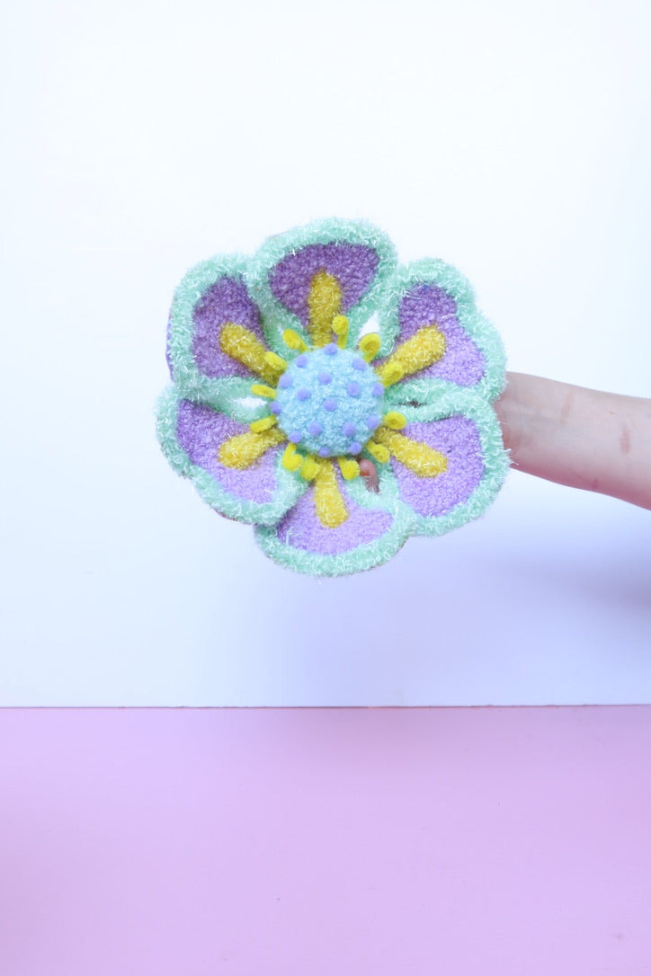Lyselilla, Mint & Gul Blomst Skulptur - Formbar Tekstilkunst