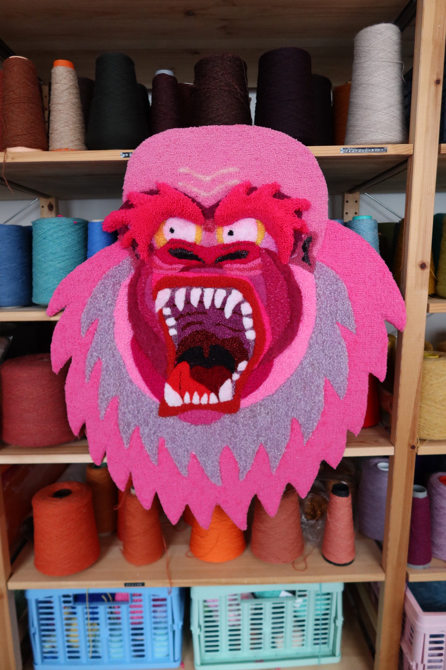 Gorilla - Tekstilmaske i Forskellige Pink Nuancer