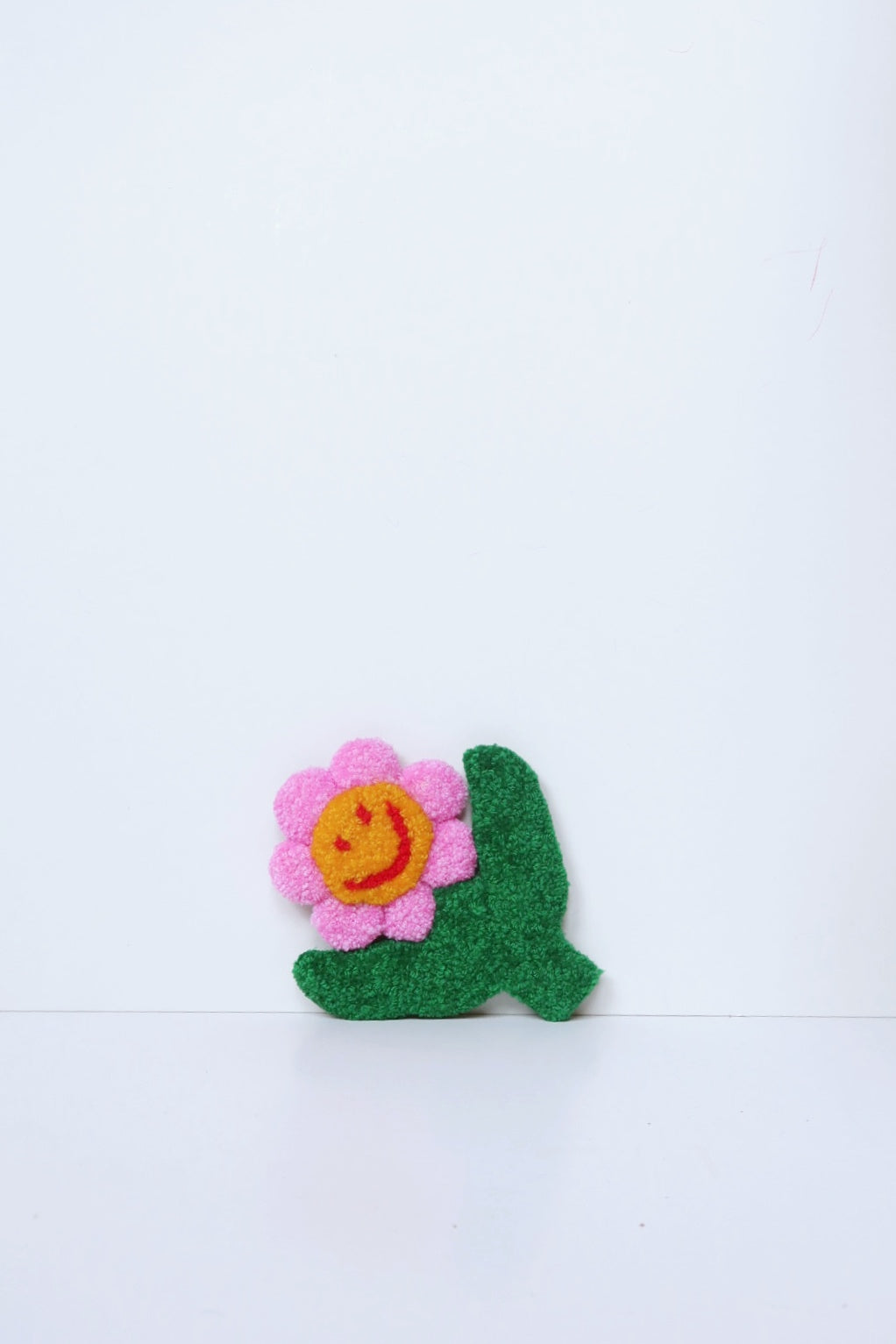 Smiley Face Blomst - Pink, Gul & Grøn Tekstilkunst