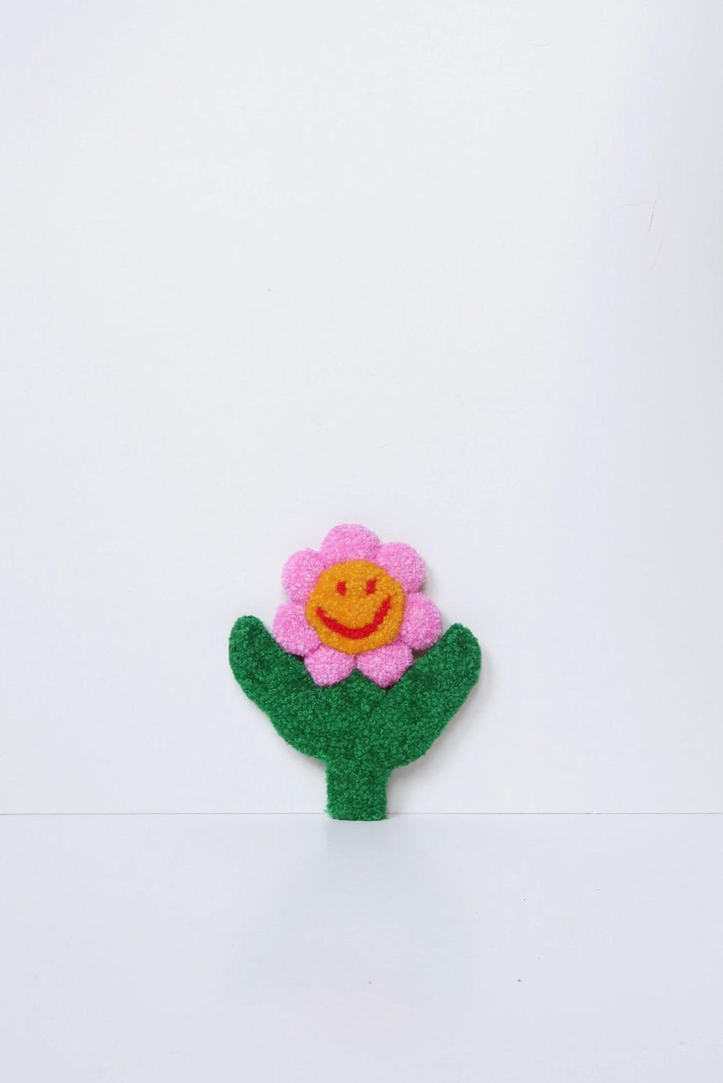 Smiley Face Blomst - Pink, Gul & Grøn Tekstilkunst