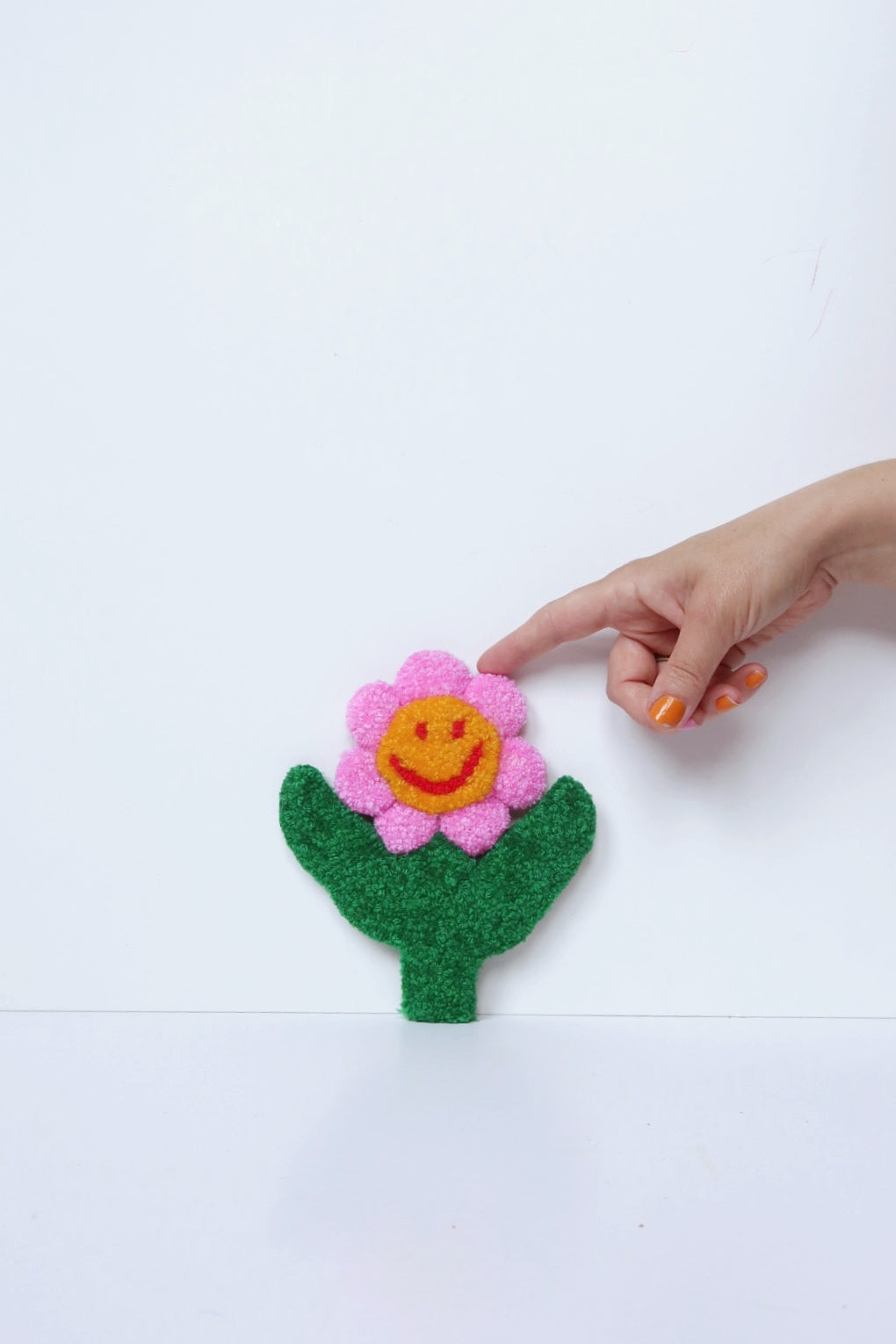 Smiley Face Blomst - Pink, Gul & Grøn Tekstilkunst