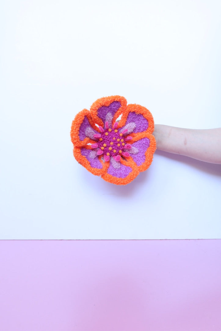 Lilla, Orange & Pink Blomst Skulptur - Formbar Tekstilkunst