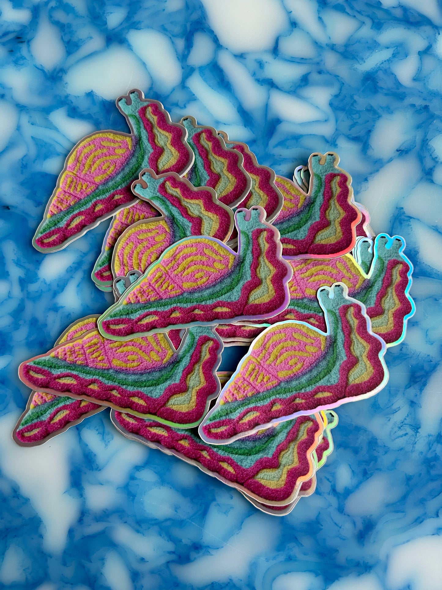 Snail Sticker - Holografisk Effekt - 8 x 4,6 cm