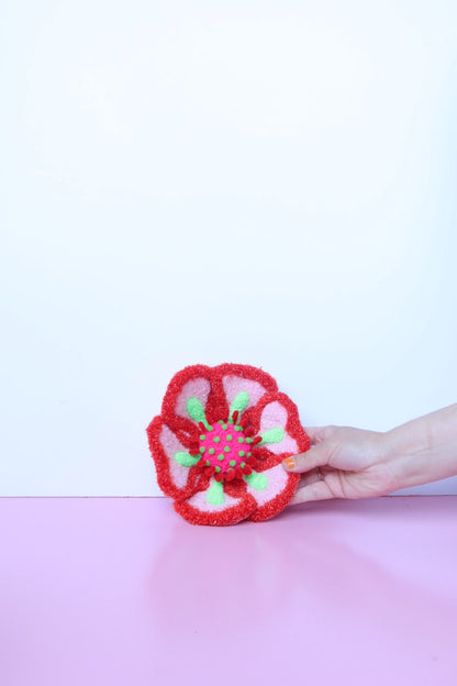 Lyserød, Rød & Grøn Blomst Skulptur - Formbar Tekstilkunst