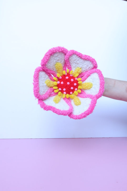 Hvid, Pink & Gul Blomst Skulptur - Formbar Tekstilkunst