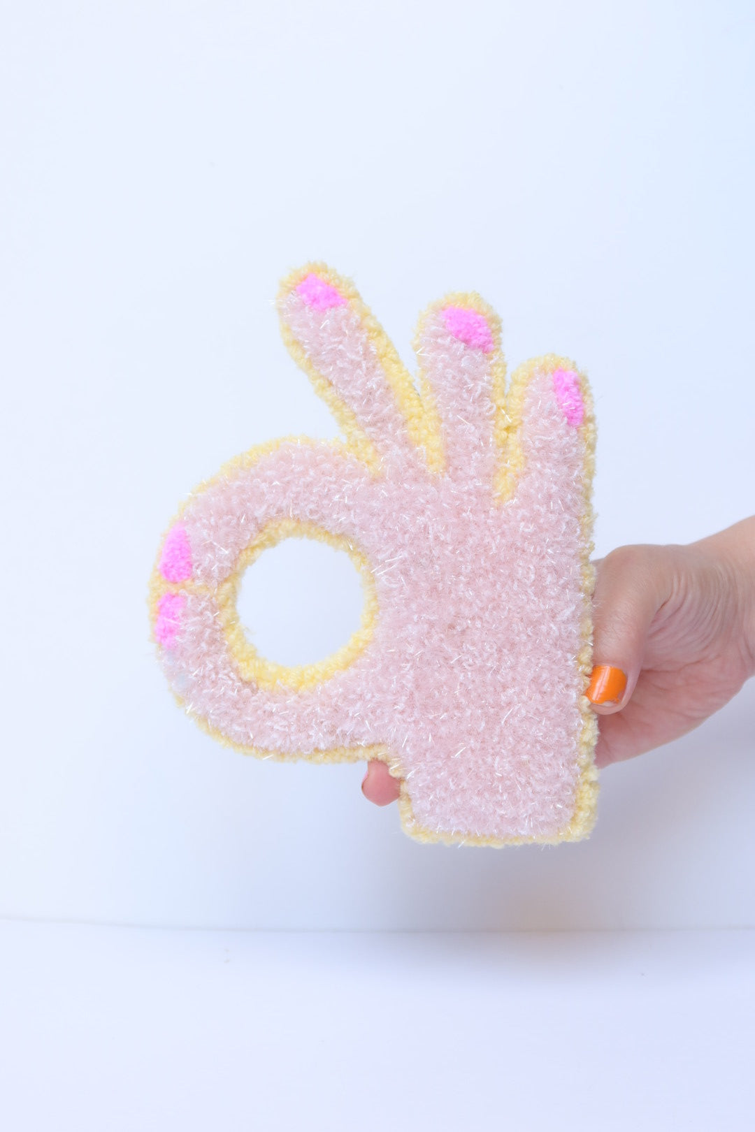 Det Bliver OK! - Soft Pink & Gul Tekstilkunst