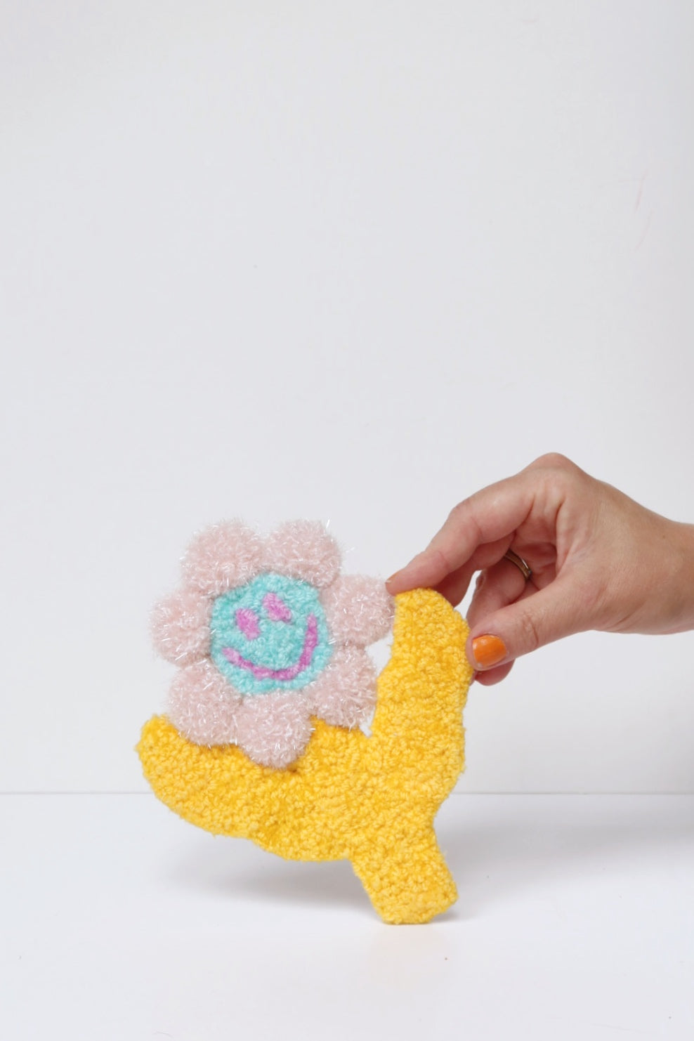 Smiley Face Blomst - Lys Rosa, Lyseblå & Gul Tekstilkunst