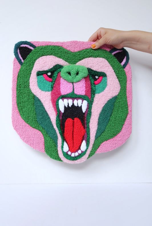 Alhena, grøn og pink nuancer, eller brug beskrivelsen som fra: Bear - Tekstilmaske i Blå, Pink, Brun & Guld