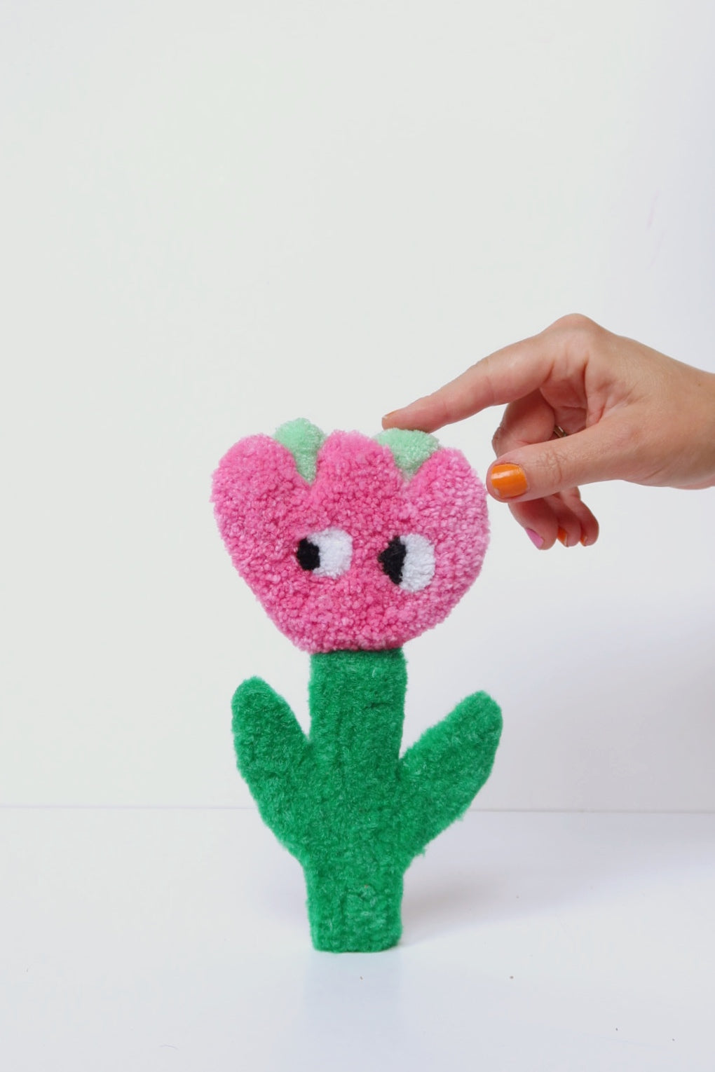 Blomst med Øjne - Lyserød & Grøn Tekstilkunst