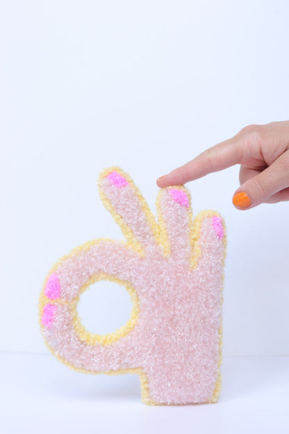 Det Bliver OK! - Soft Pink & Gul Tekstilkunst