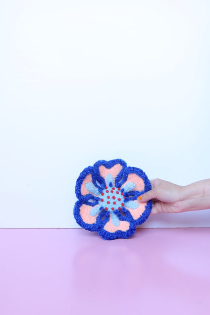 Koral, Blå & Lyseblå Blomst Skulptur - Formbar Tekstilkunst