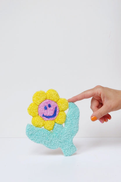Smiley Face Blomst - Gul, Lyserød & Lyseblå Tekstilkunst