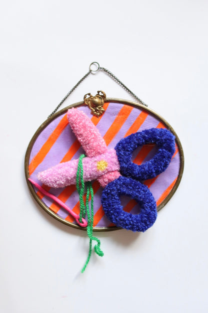 Hobby - Tufted Scissors in Vintage Metal Frame