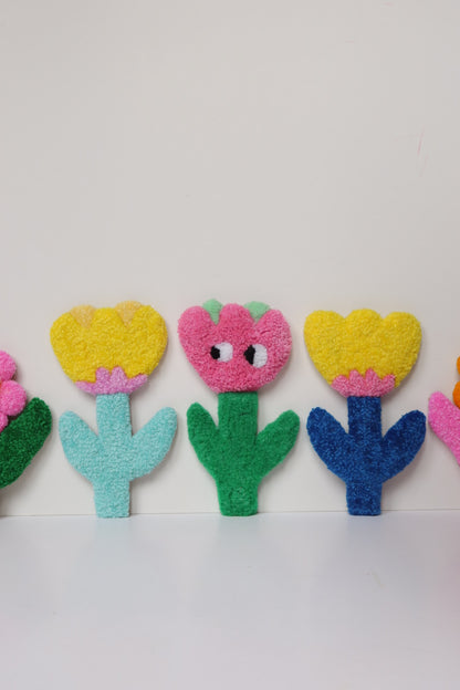 Smiley Face Blomst - Gul, Rød & Pink Tekstilkunst