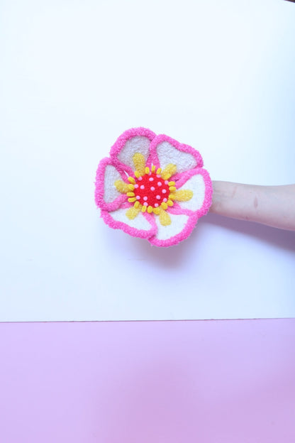 Hvid, Pink & Gul Blomst Skulptur - Formbar Tekstilkunst