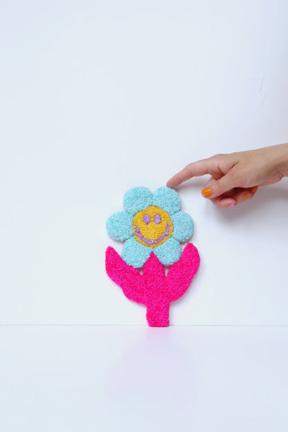 Stor Smiley Face Blomst - Lyseblå, Gul & Pink Tekstilkunst