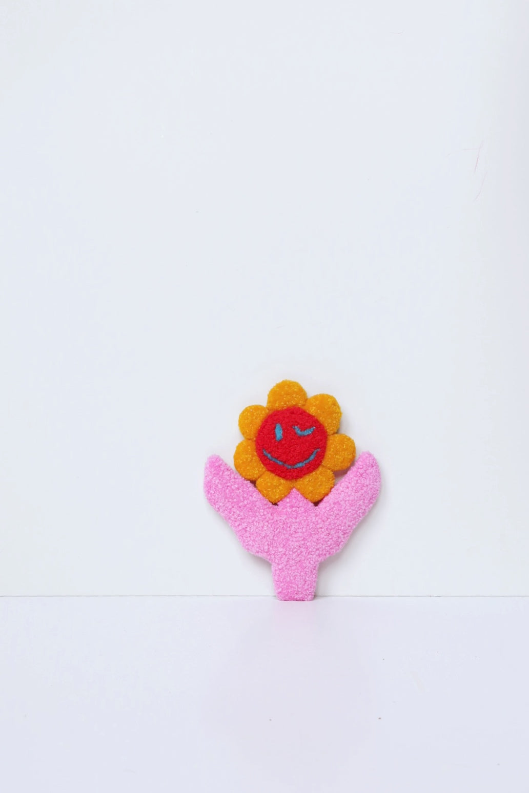 Smiley Face Blomst - Gul, Rød & Pink Tekstilkunst