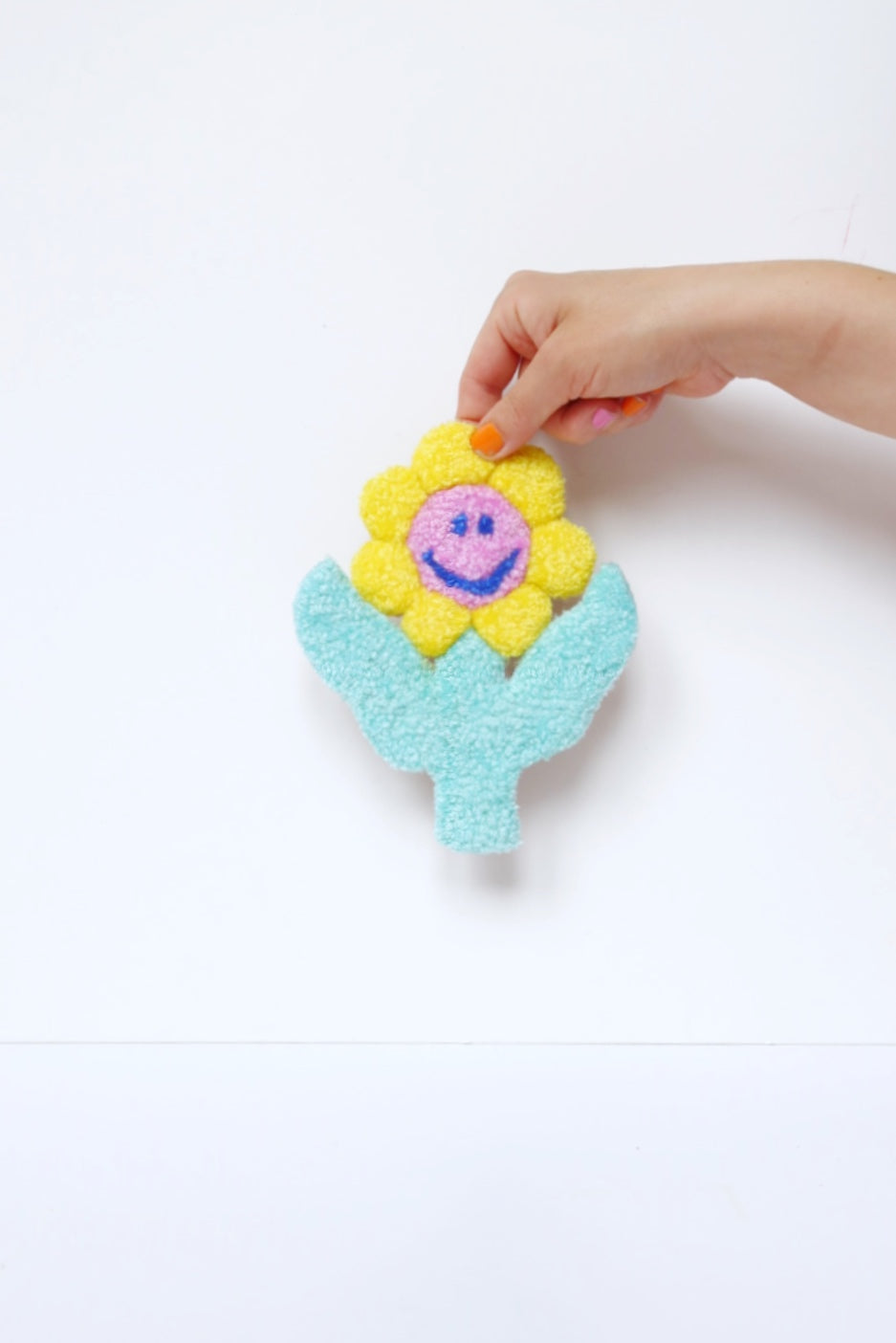 Smiley Face Blomst - Gul, Lyserød & Lyseblå Tekstilkunst