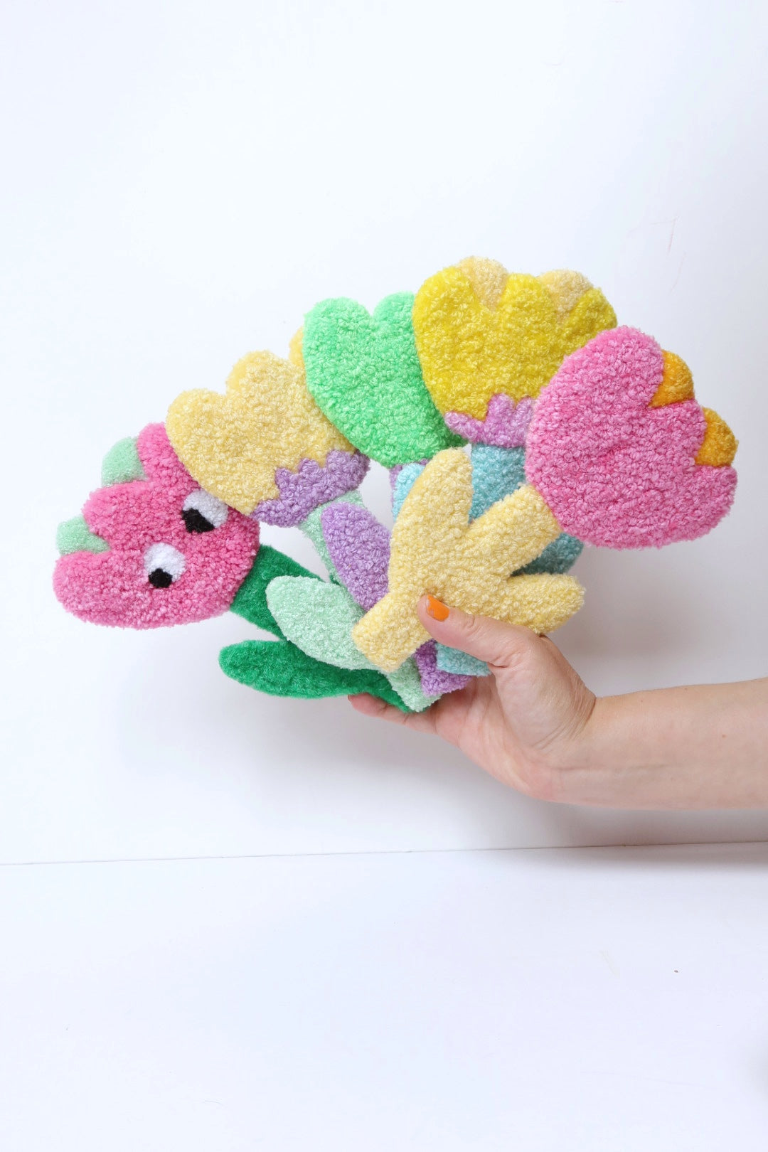 Blomst med Øjne - Lyserød & Grøn Tekstilkunst