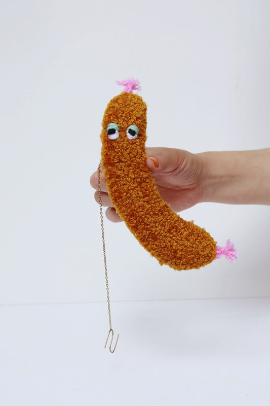 Lodden Pølse med Øjne - Brun Tekstilkunst