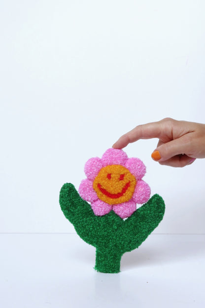 Smiley Face Blomst - Pink, Gul & Grøn Tekstilkunst